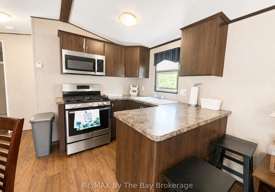 18-kenora-trail-wasaga-beach-ontario-s13226642