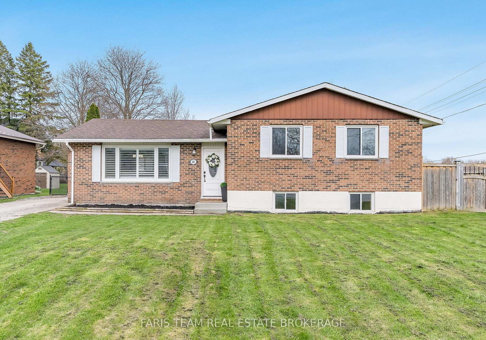 201-christopher-street-clearview-ontario-s13230172