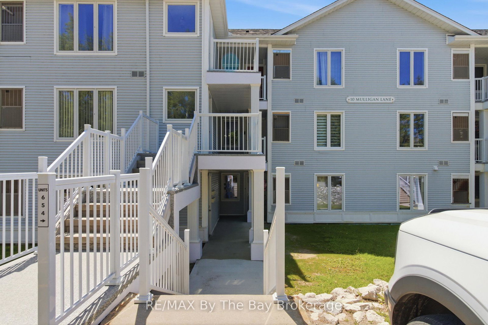 10-mulligan-lane-wasaga-beach-ontario-s13232766