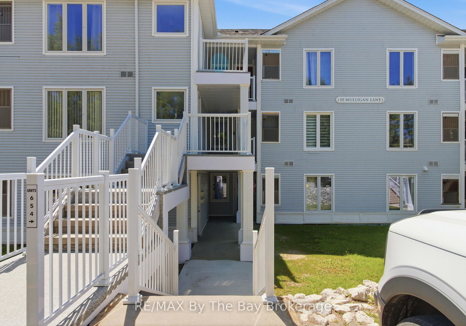 10-mulligan-lane-wasaga-beach-ontario-s13232766