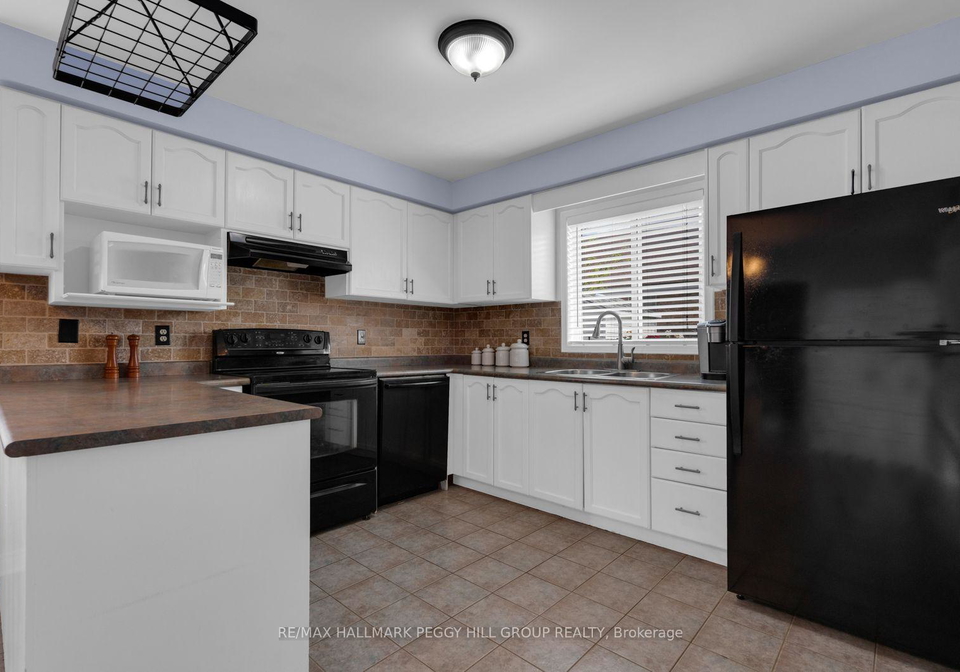 101-downing-crescent-barrie-ontario-s13233772
