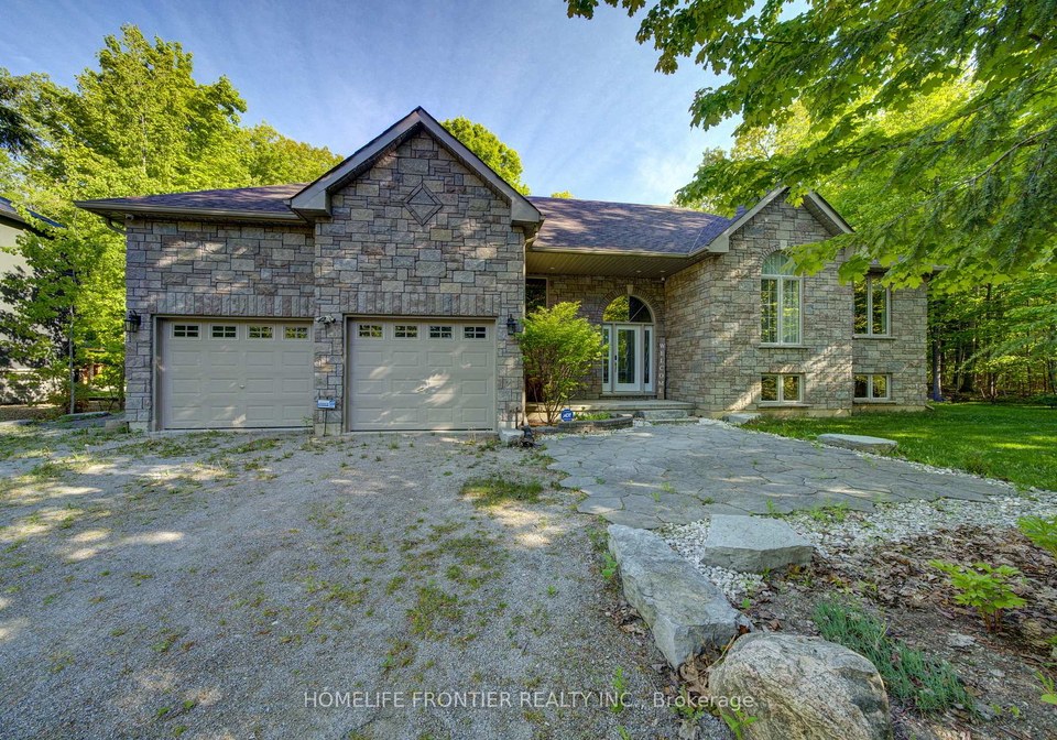 42-forest-circle-tiny-ontario-s13235478