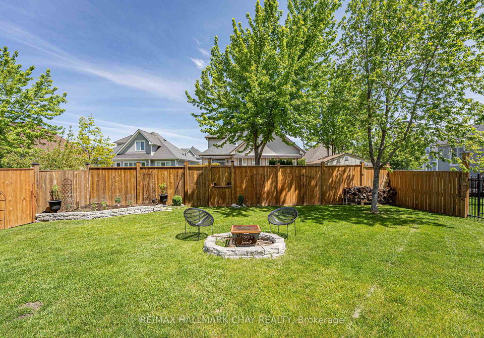 19-starboard-circle-wasaga-beach-ontario-s13238272
