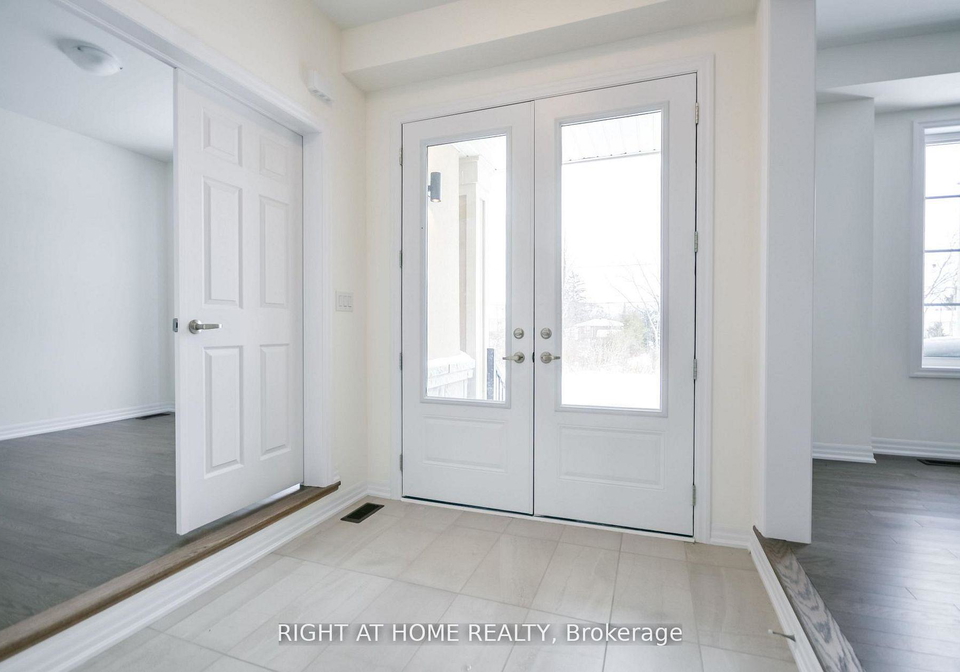215-sutherland-street-s-clearview-ontario-s13238652