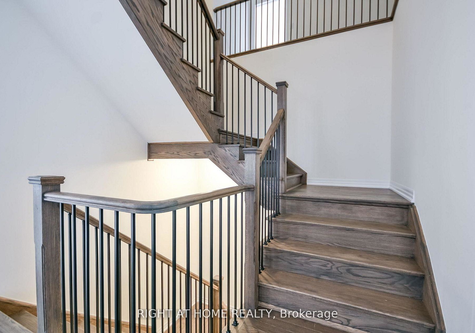 215-sutherland-street-s-clearview-ontario-s13238652