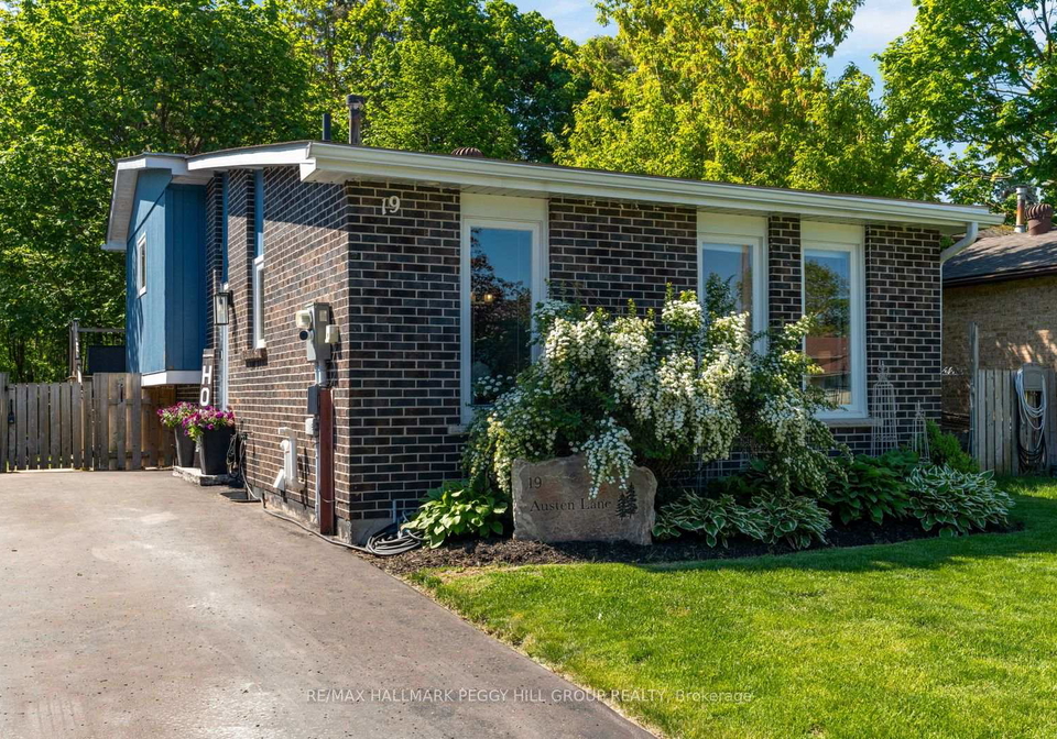 19-austen-lane-barrie-ontario-s13243074
