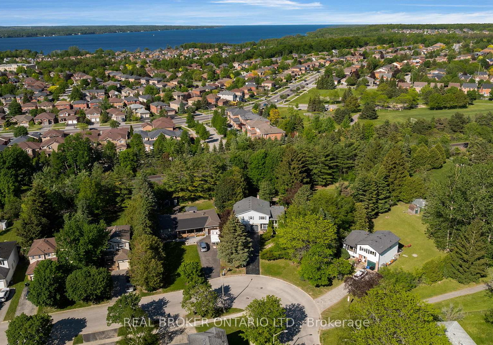 215-mary-anne-drive-barrie-ontario-s13248808
