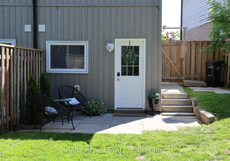 18-ridgeway-avenue-barrie-ontario-s13256452