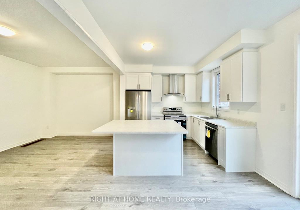 68-west-oak-trail-barrie-ontario-s13410294