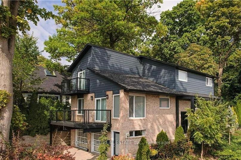 27-berczy-street-barrie-ontario-s13410334