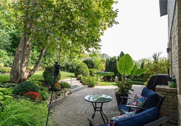 27-berczy-street-barrie-ontario-s13410334