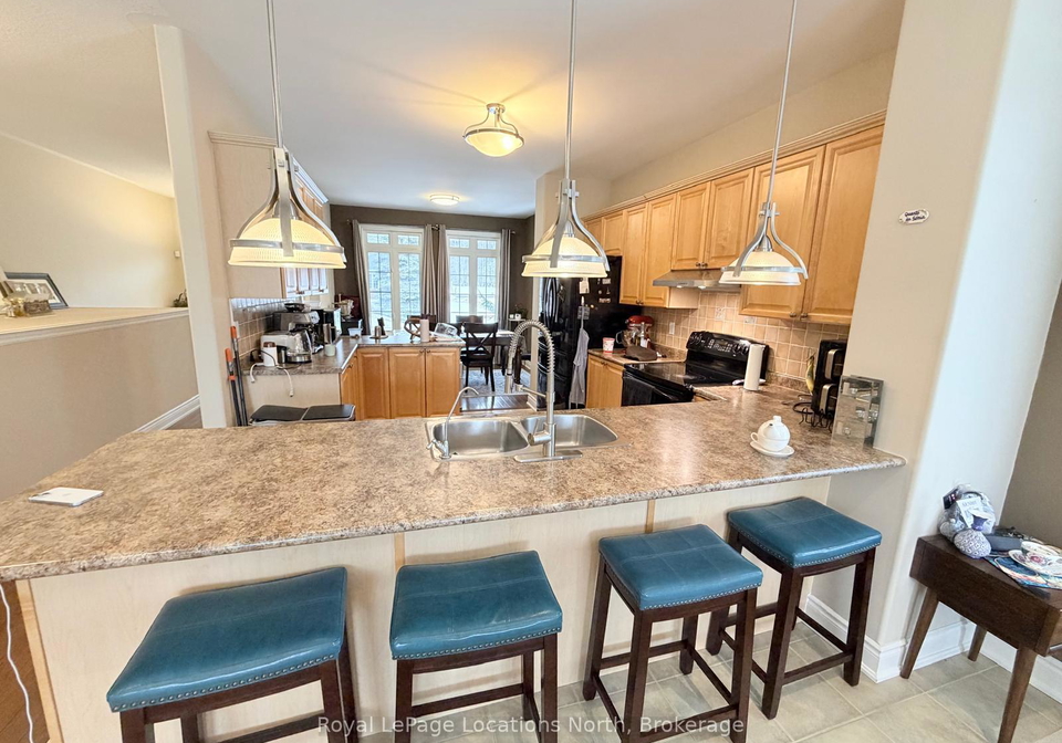 1-masters-lane-wasaga-beach-ontario-s13410814
