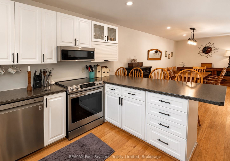 158-escarpment-crescent-collingwood-ontario-s13411032