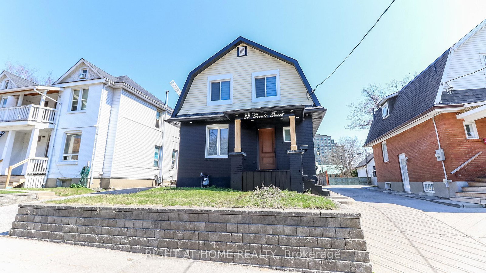 35-toronto-street-barrie-ontario-s13411292