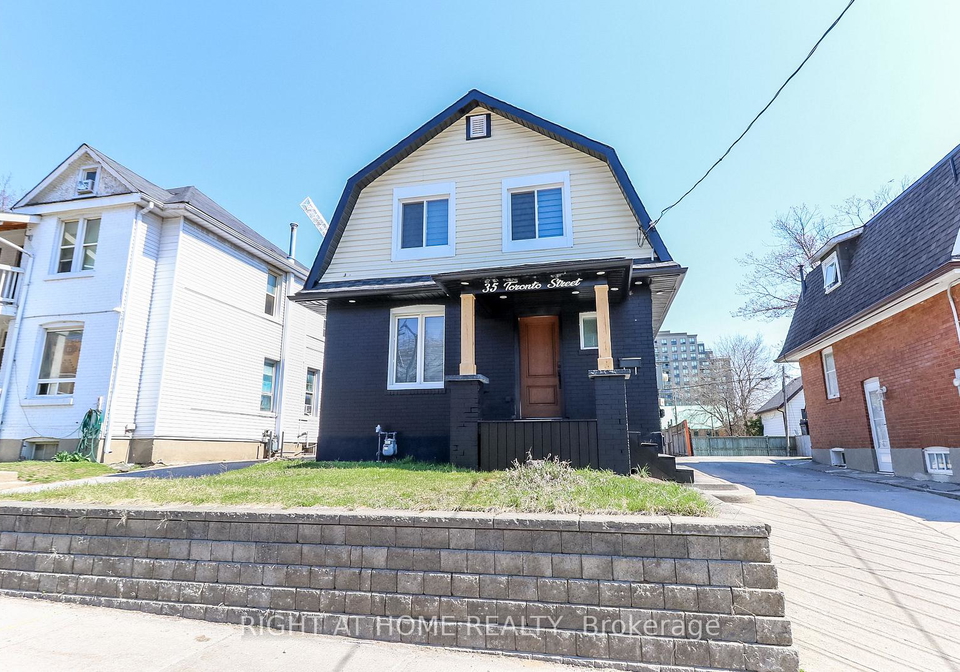 35-toronto-street-barrie-ontario-s13411292