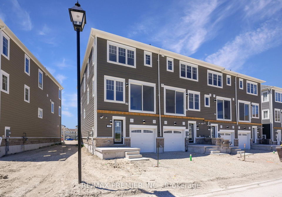 25-sama-way-wasaga-beach-ontario-s13411372