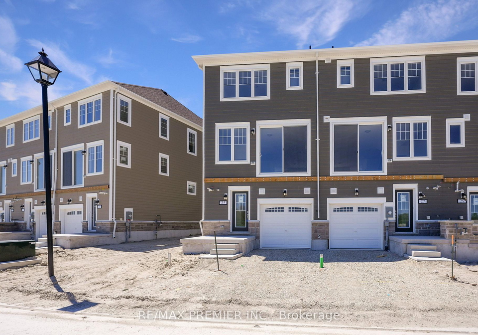 25-sama-way-wasaga-beach-ontario-s13411372
