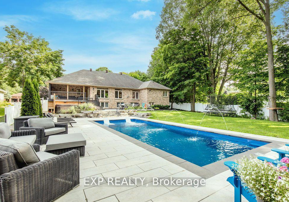 37-paddy-dunns-circle-springwater-ontario-s13413528