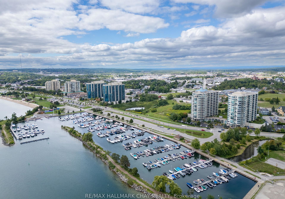 2-toronto-street-barrie-ontario-s13413562