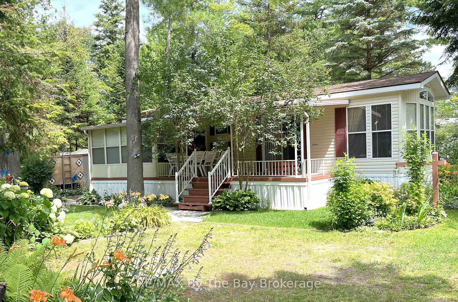 85-theme-park-drive-wasaga-beach-ontario-s13414154