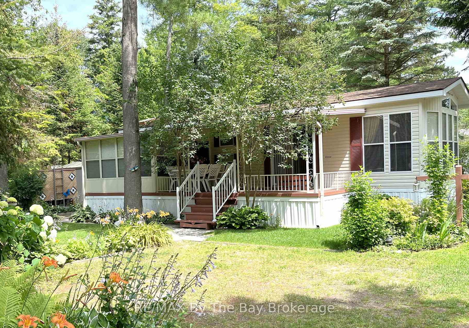 85-theme-park-drive-wasaga-beach-ontario-s13414154