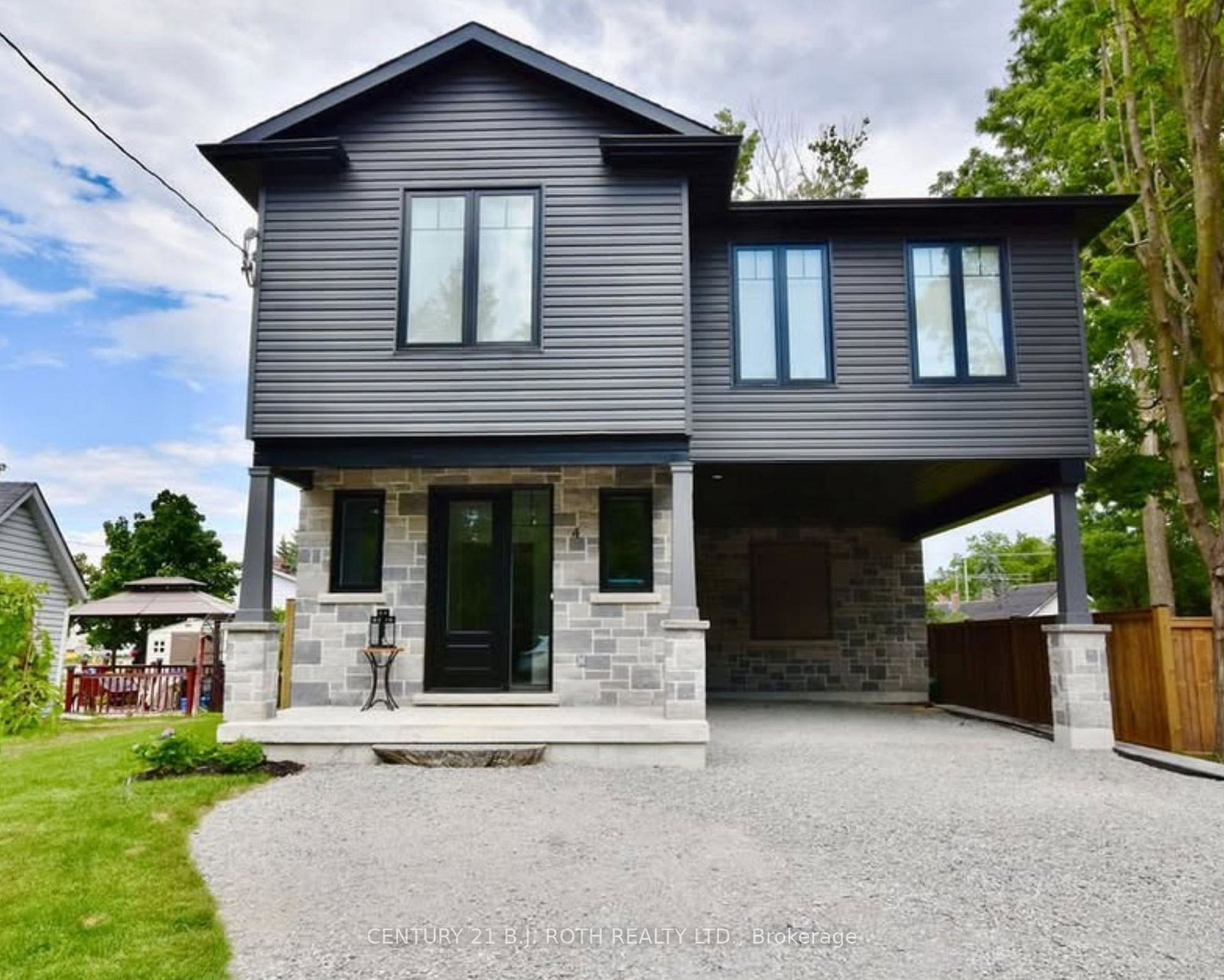 4-centre-street-barrie-ontario-s13415748