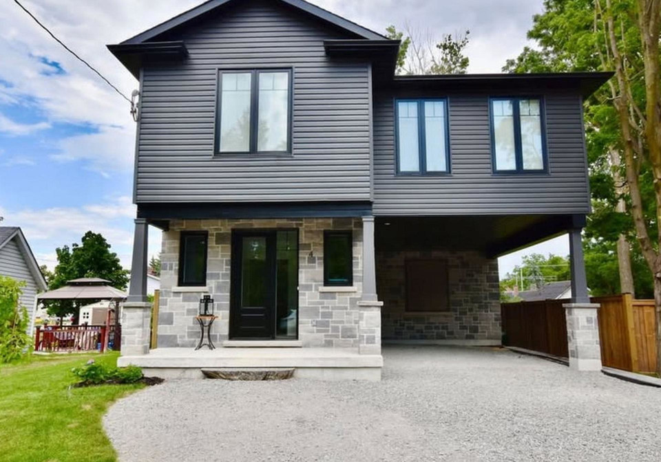 4-centre-street-barrie-ontario-s13415748