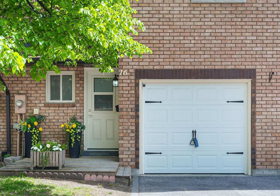 16-evergreen-court-barrie-ontario-s13418144