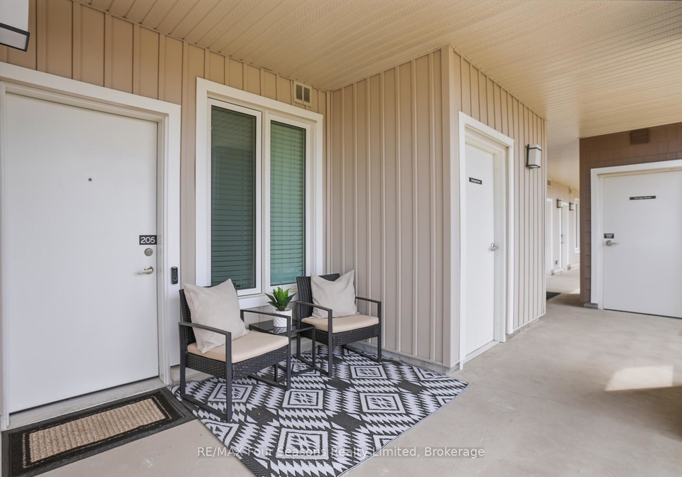 17-spooner-crescent-collingwood-ontario-s13418344