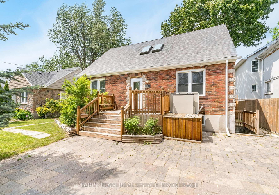 18-holgate-street-barrie-ontario-s13419118