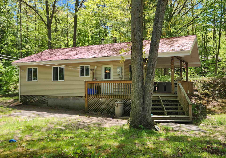 12-waagosh-miikans-lane-christian-island-30-ontario-s13420210