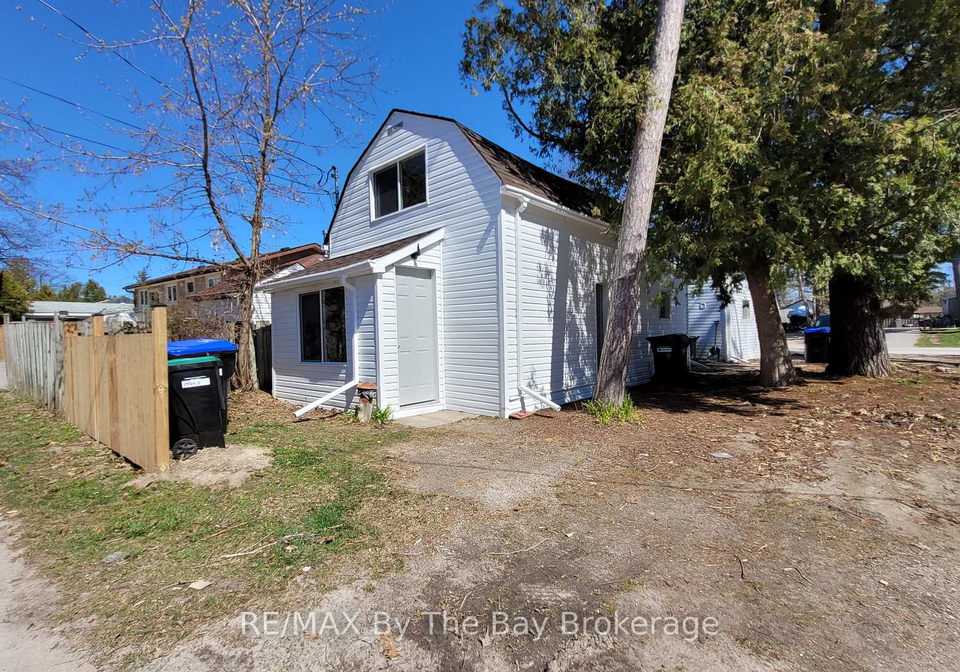 19-glen-street-wasaga-beach-ontario-s13420794