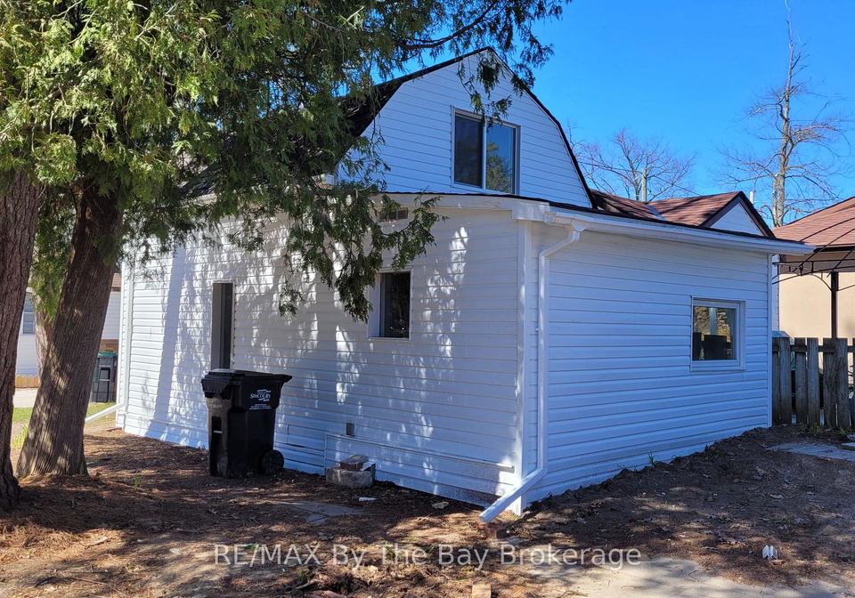 19-glen-street-wasaga-beach-ontario-s13420794
