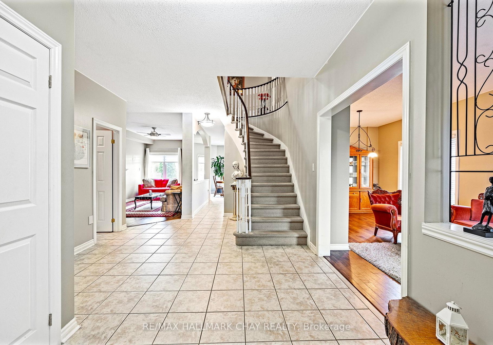 66-penvill-trail-barrie-ontario-s13422014