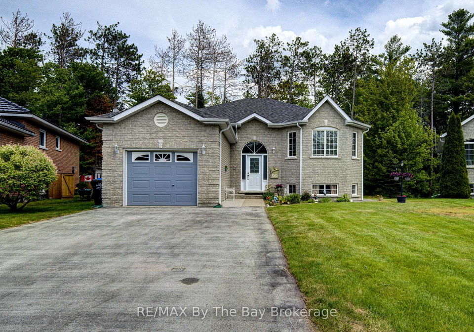 50-donato-way-wasaga-beach-ontario-s13423472