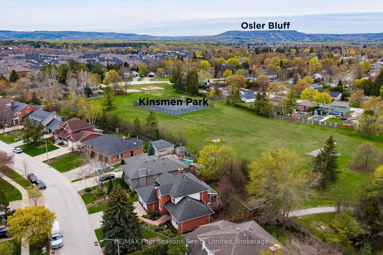 16-carmichael-crescent-collingwood-ontario-s13424356