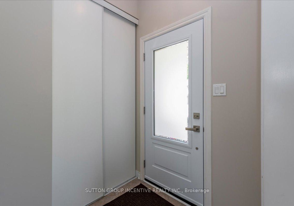 11-thrushwood-drive-barrie-ontario-s13424384