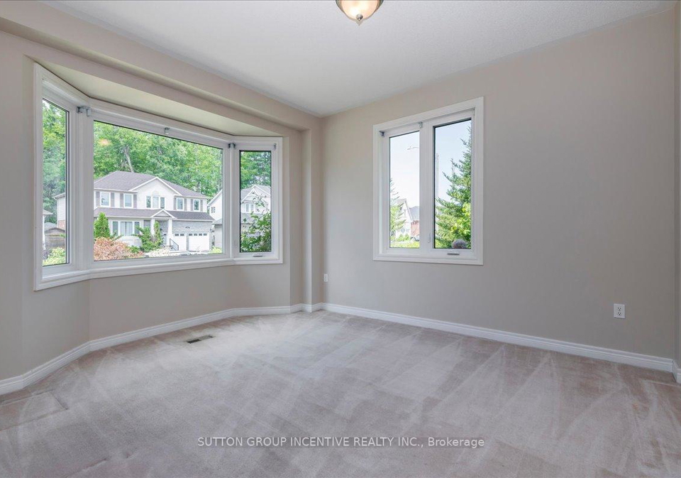 11-thrushwood-drive-barrie-ontario-s13424384