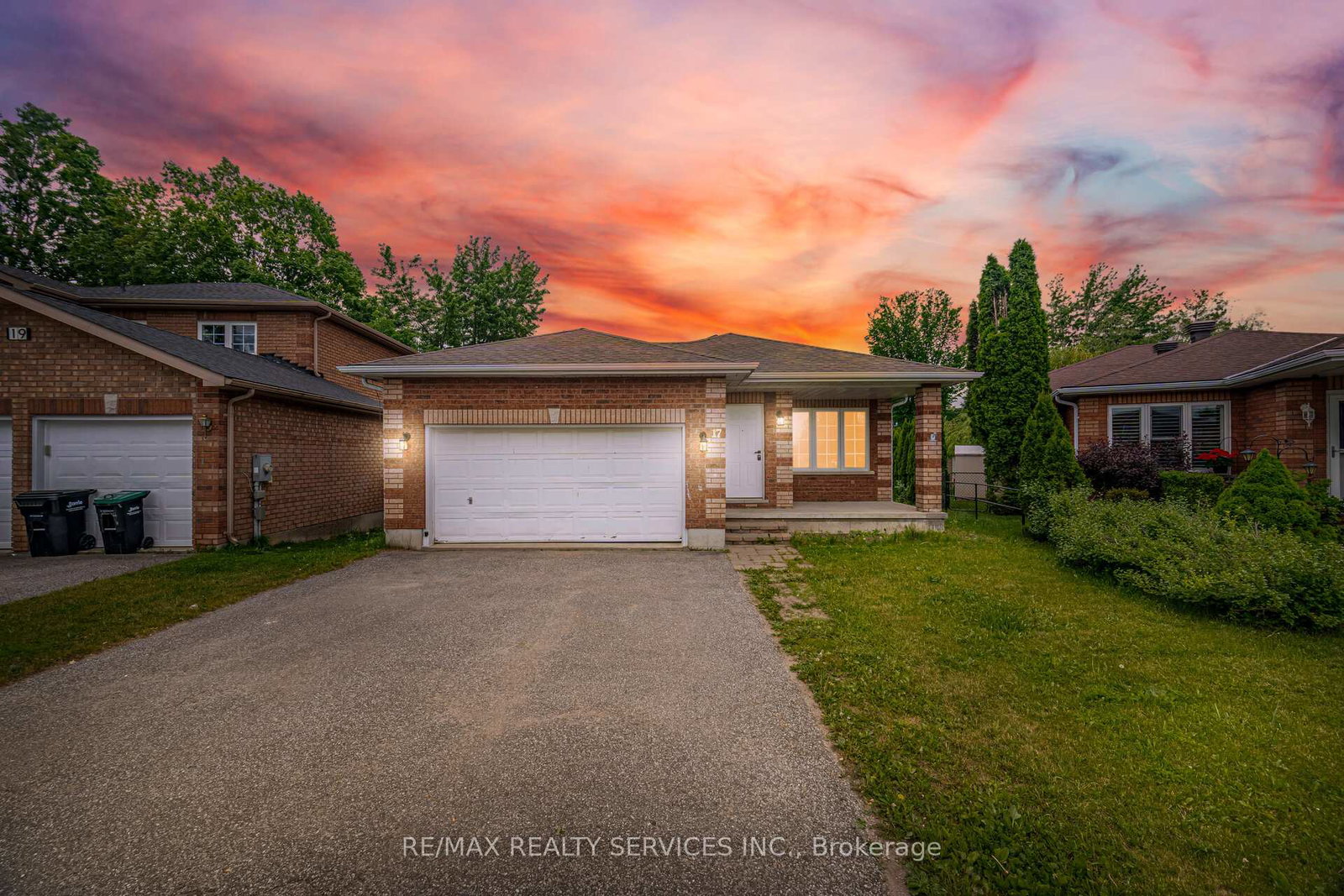 17-sydenham-wells-barrie-ontario-s13424510