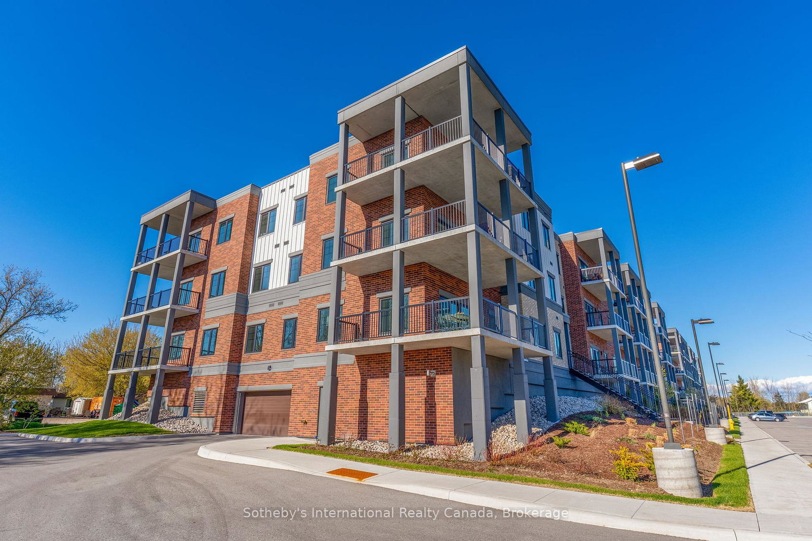 121-mary-street-clearview-ontario-s13424822