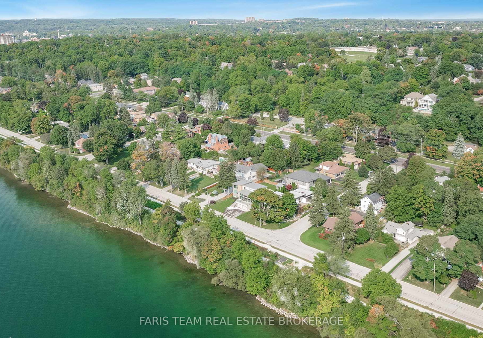 202-kempenfelt-drive-barrie-ontario-s13425266