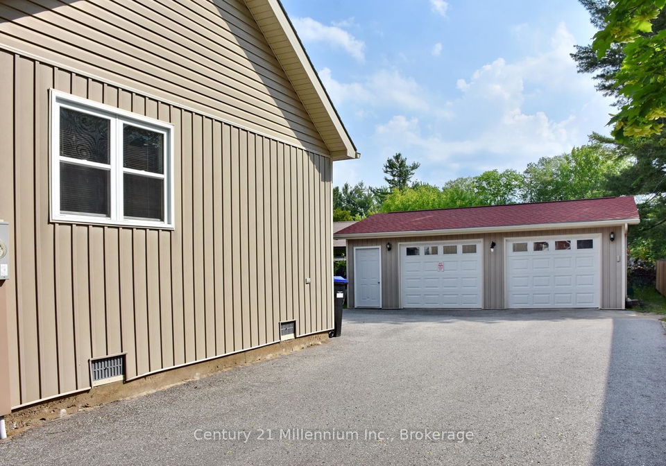 25-berkely-street-wasaga-beach-ontario-s13425884