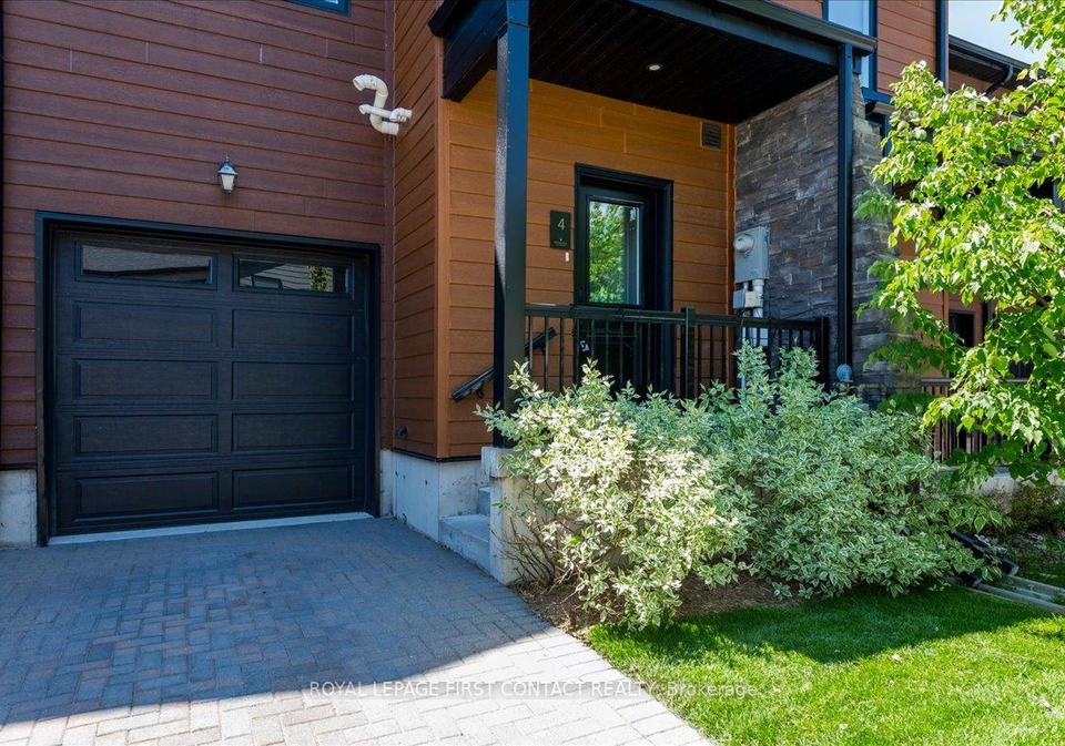 4-stonehart-lane-barrie-ontario-s13426532