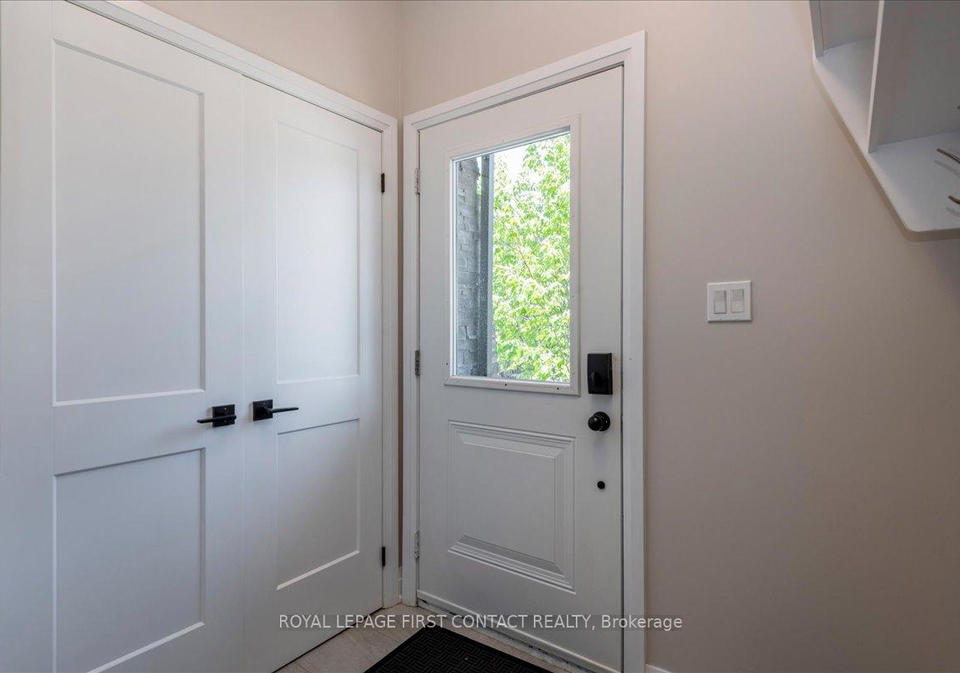 4-stonehart-lane-barrie-ontario-s13426532