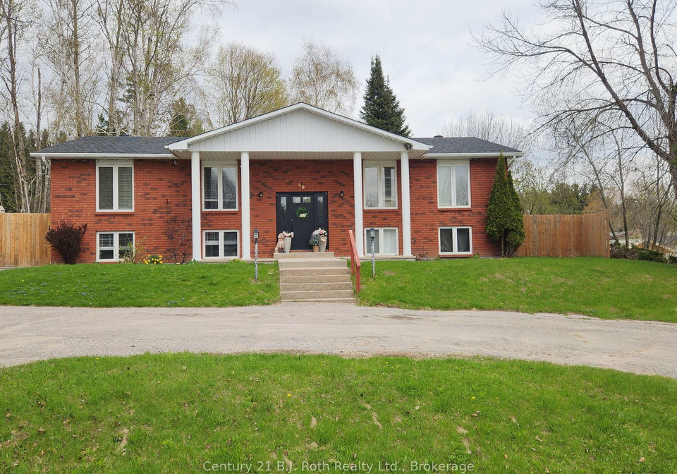 60-lepage-drive-penetanguishene-ontario-s13427306