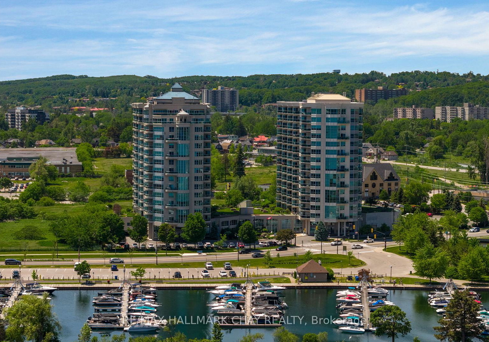 6-toronto-street-barrie-ontario-s13427344