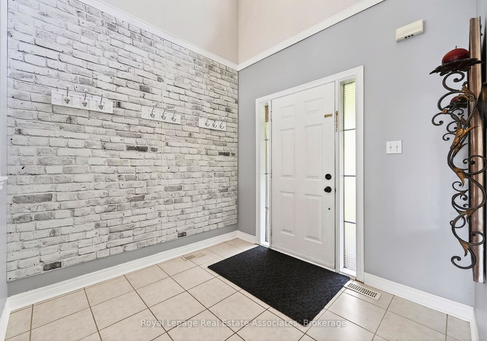 34-bloom-crescent-barrie-ontario-s13427940