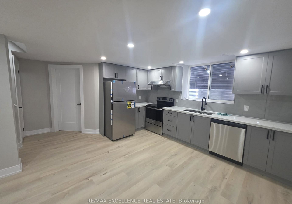 91-berkely-street-wasaga-beach-ontario-s13428404