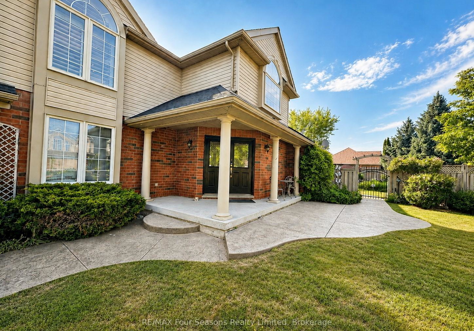 59-highlands-crescent-collingwood-ontario-s13429222