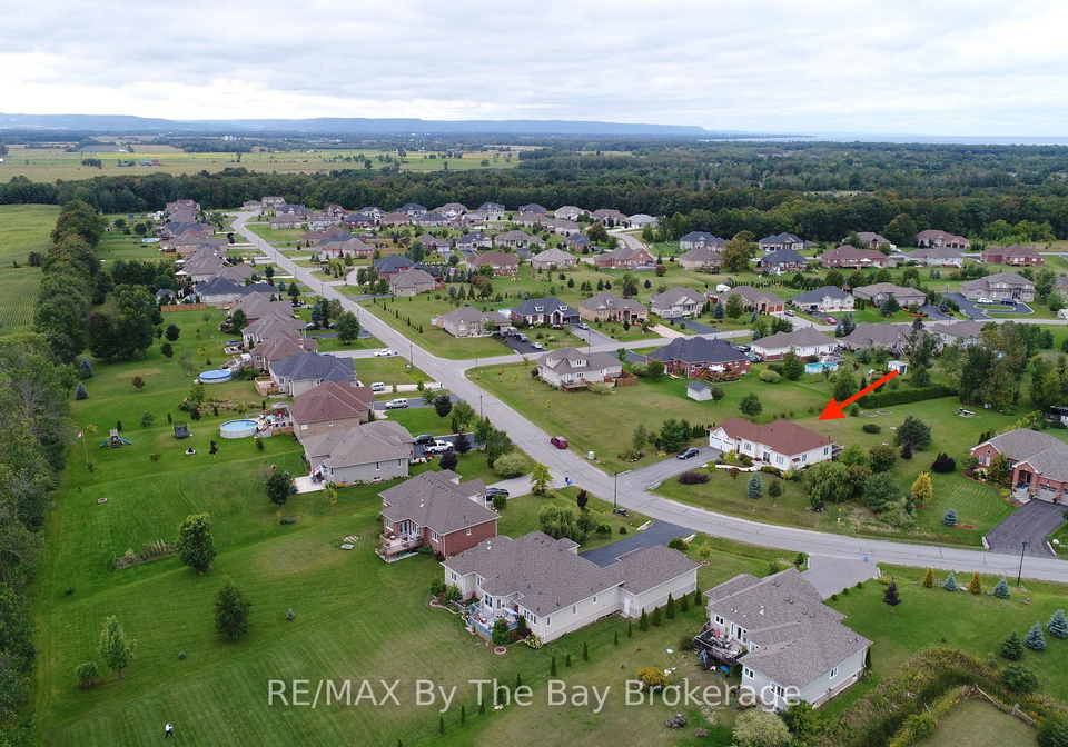 18-maple-drive-wasaga-beach-ontario-s13431232